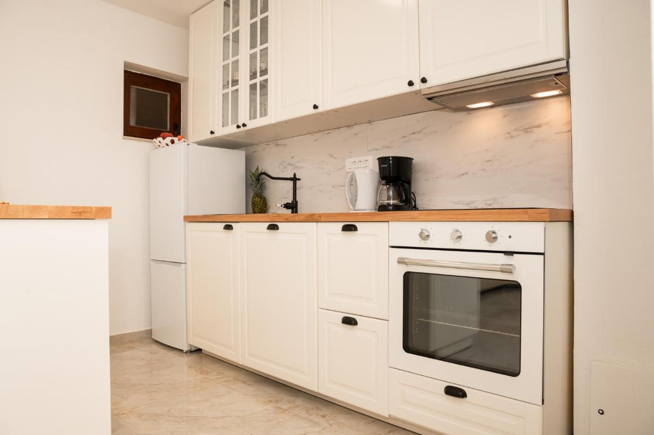 Kuca Za Odmor Kameni Dvori Ferienhaus Zadar