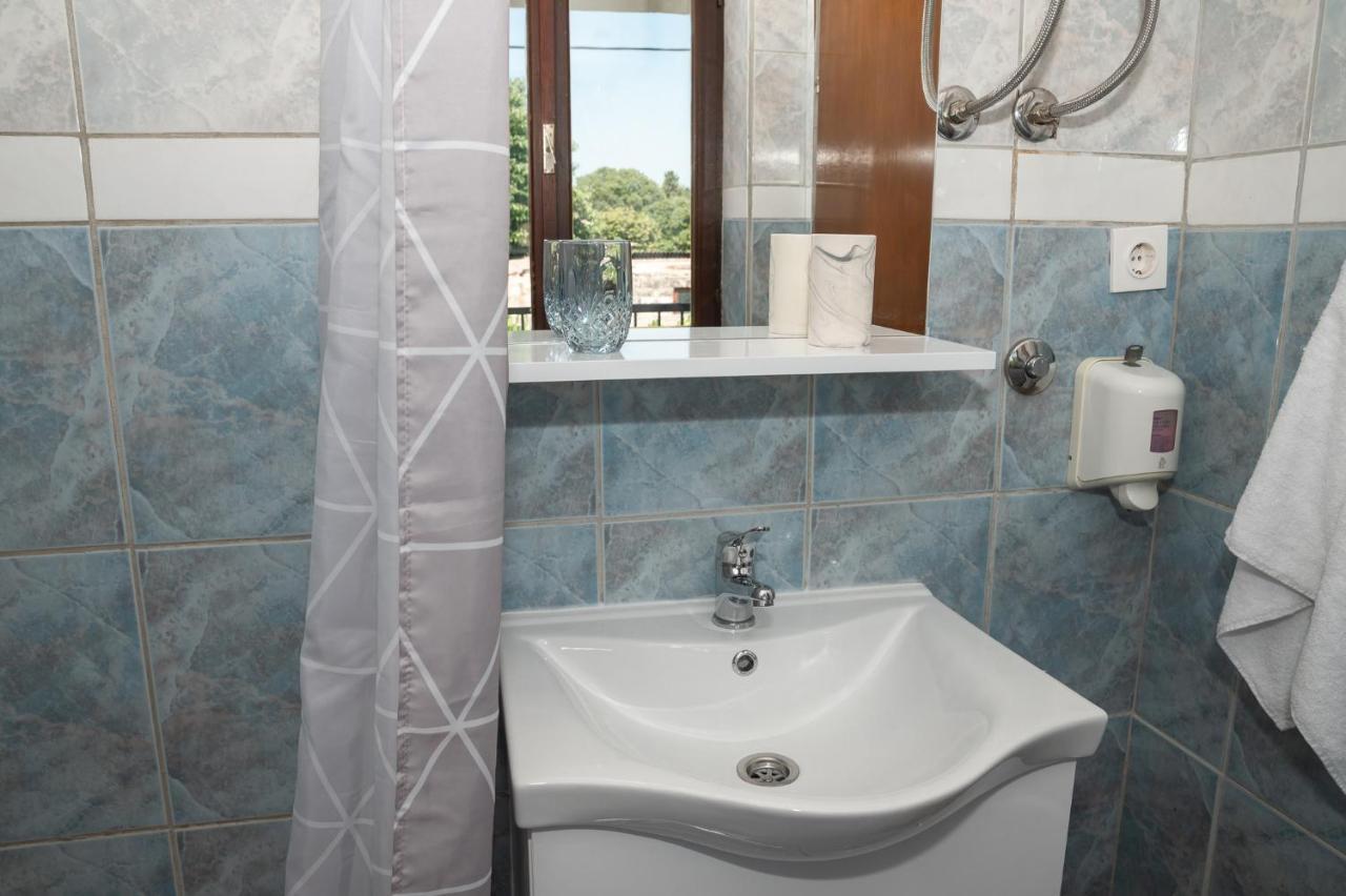 Kuca Za Odmor Kameni Dvori Ferienhaus *